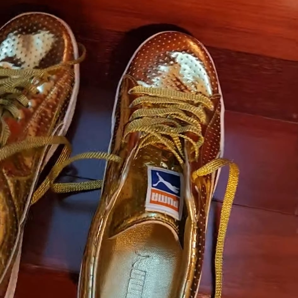Puma Gold Sneakers with Laces